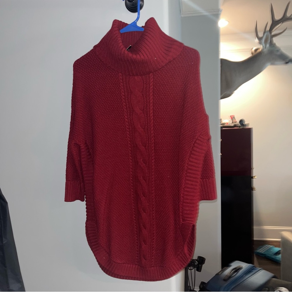 Red Express turtle neck quarter sleeve sweater.